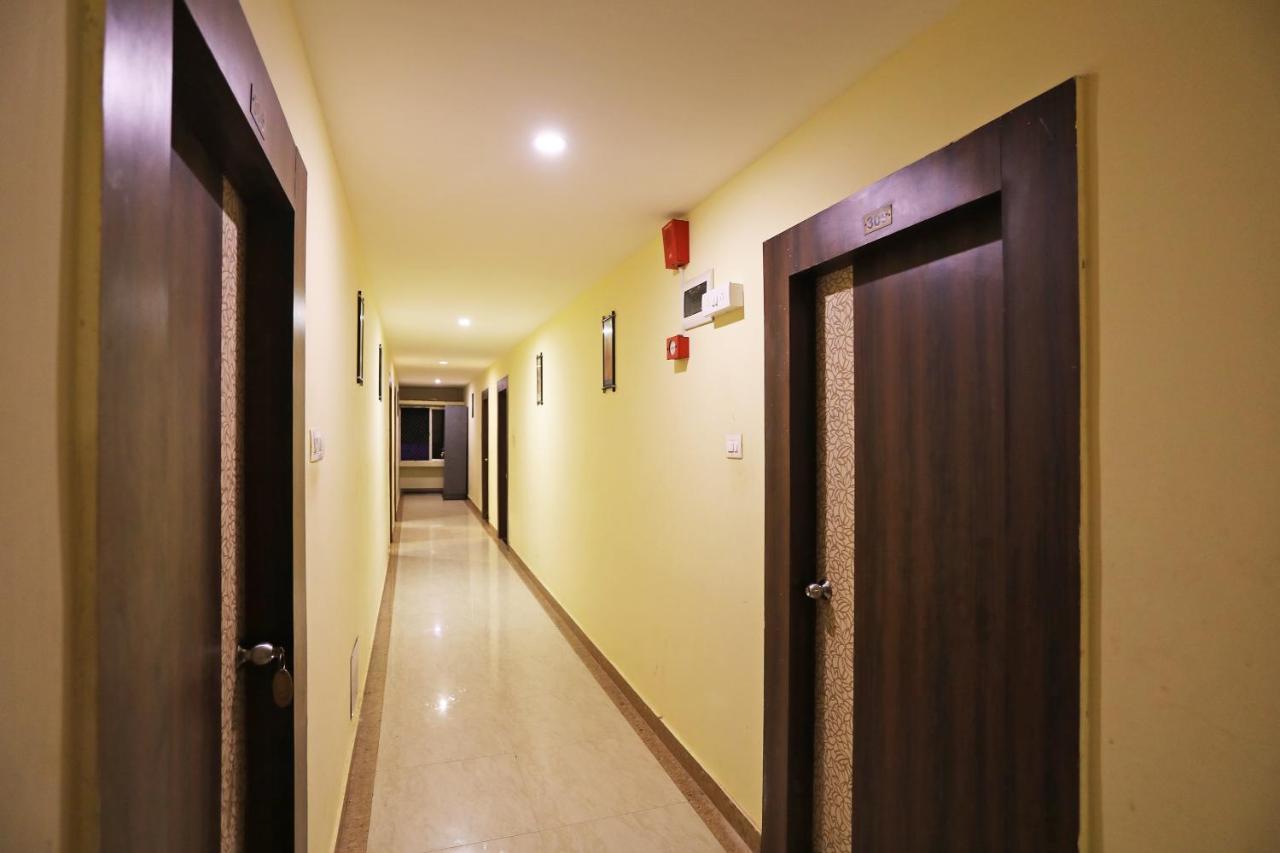Oyo 15206 Hotel Sonar Gaon Puri Exteriör bild